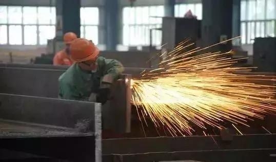 厚鋼板焊接變形矯正方法，厚鋼板焊接變形矯正，方法、技巧與實(shí)踐要點(diǎn)解析 行業(yè)新聞 第1張