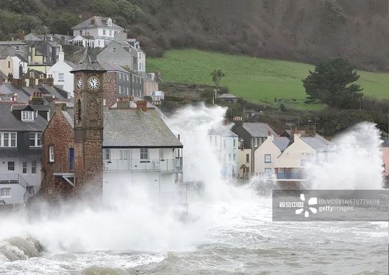 洪澇后建筑修復(fù)技術(shù)，洪澇后建筑修復(fù)技術(shù)，重建家園的關(guān)鍵支撐，直接點明主題洪澇后建筑修復(fù)技術(shù)，后半句強調(diào)該技術(shù)在重建工作中的重要性， 行業(yè)新聞 第3張