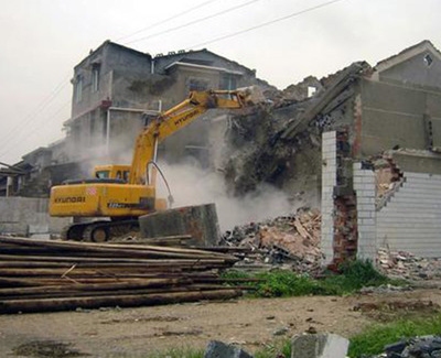 鋼結(jié)構(gòu)廠房拆除應(yīng)急預(yù)案案例，鋼結(jié)構(gòu)廠房拆除應(yīng)急預(yù)案案例，保障安全與