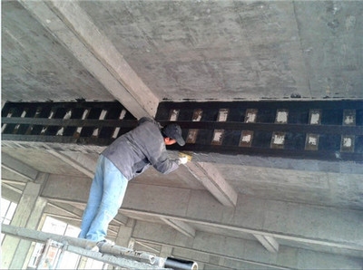 鋼材加固材料與碳纖維對比，鋼材加固材料與碳纖維，性能、應用及優(yōu)劣全對比 行業(yè)新聞 第5張